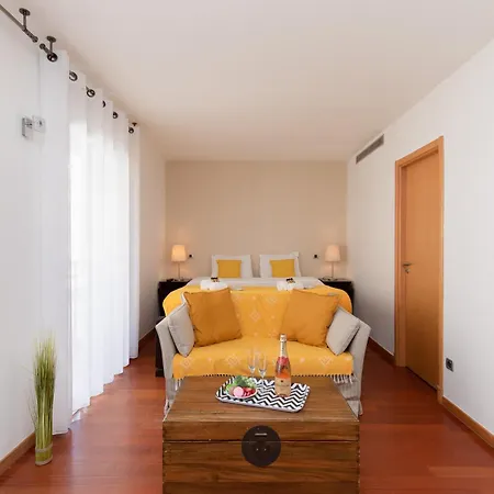 Pavillon Riviera Yourhosthelper *