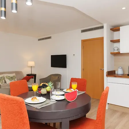 Pavillon Riviera Yourhosthelper